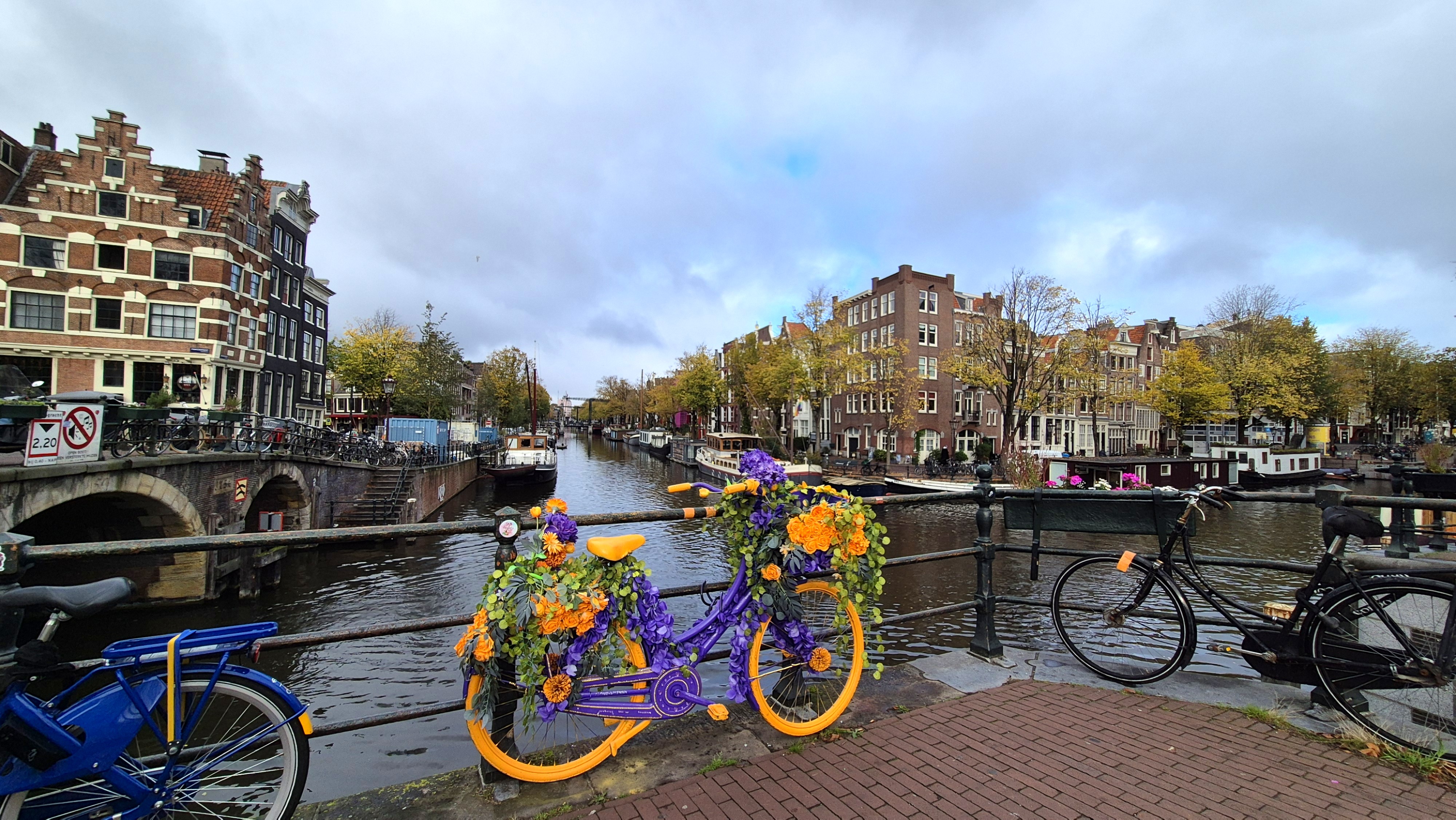 Amsterdam apartment hero image