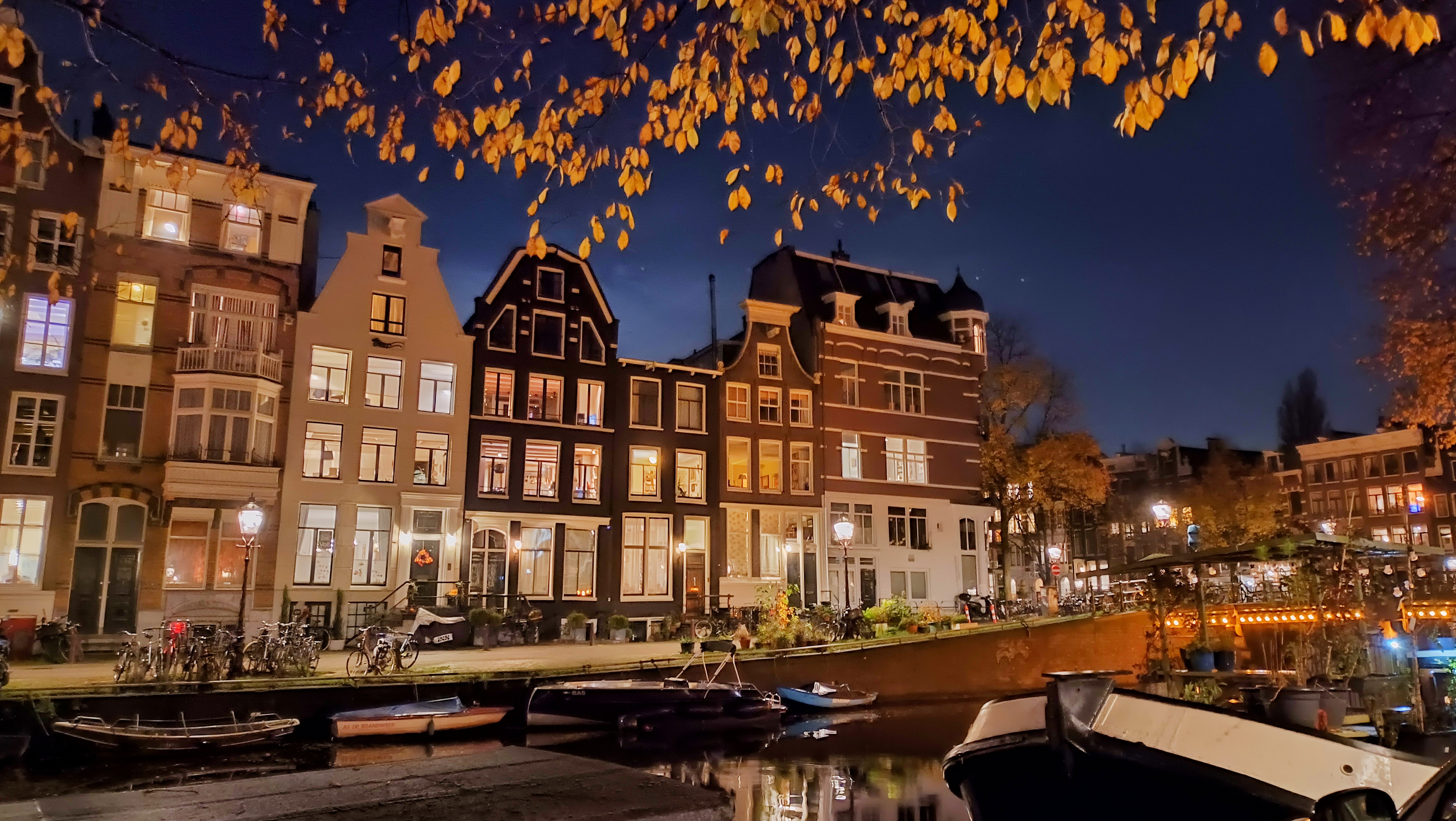Amsterdam apartment preview image 3